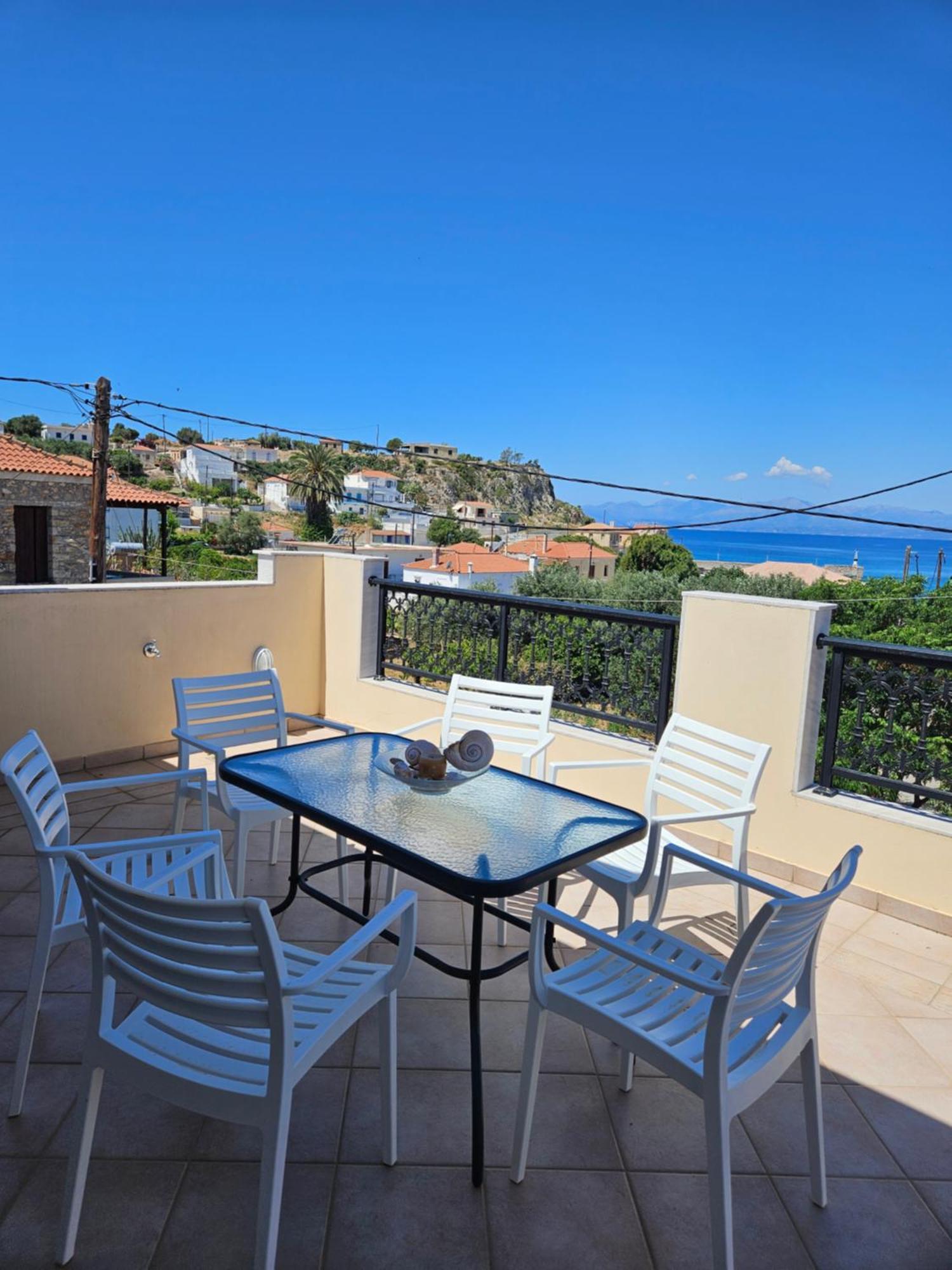 Mary'S Luxury Apartment Elaia. Лакония Экстерьер фото